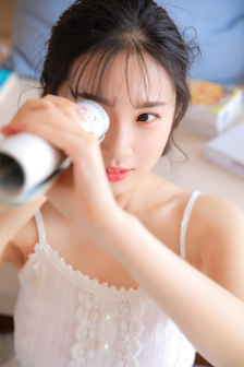 三月女郎